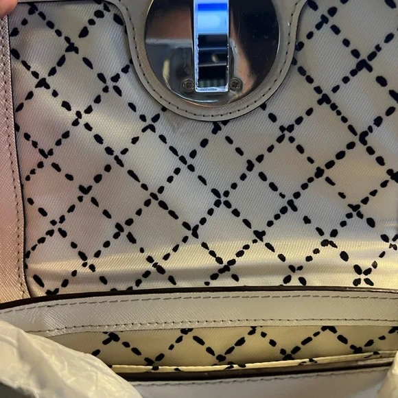 Kate Spade Ivory Newbury Lane Sally Crossbody with Gold Accent - NWOT - Picture 4 of 15